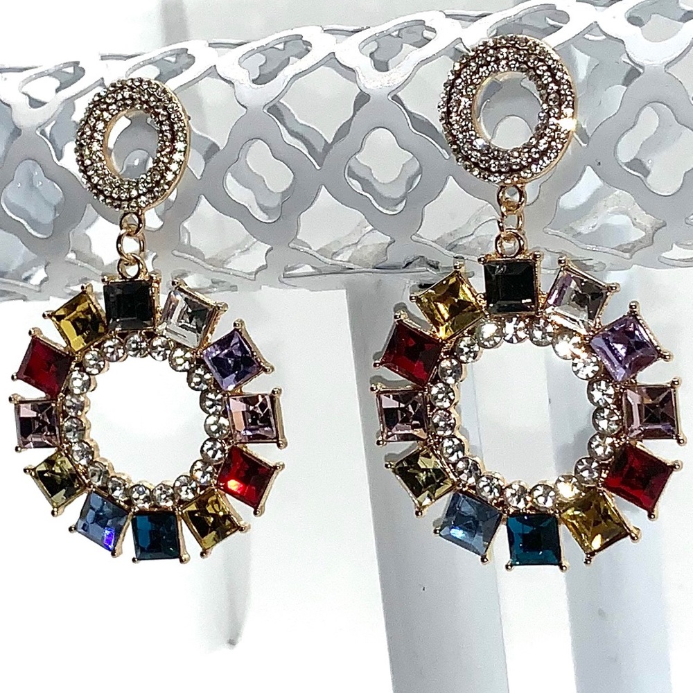 🌸2/$30 Luxurious Earrings